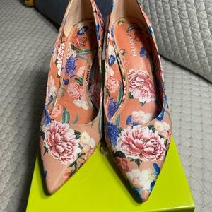 Gianni Bini Floral Heels - Pink and Blue